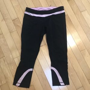 Women’s size 10 Lululemon capris!